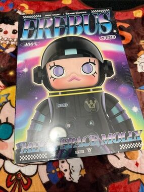 Pop Mart EREBUS Mega Space Molly 400%